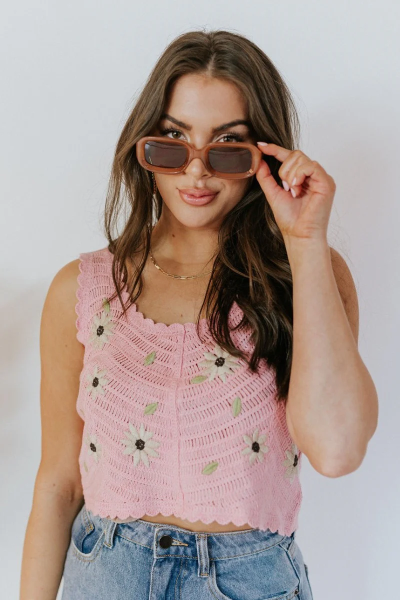 Picking Daisies Top in Pink