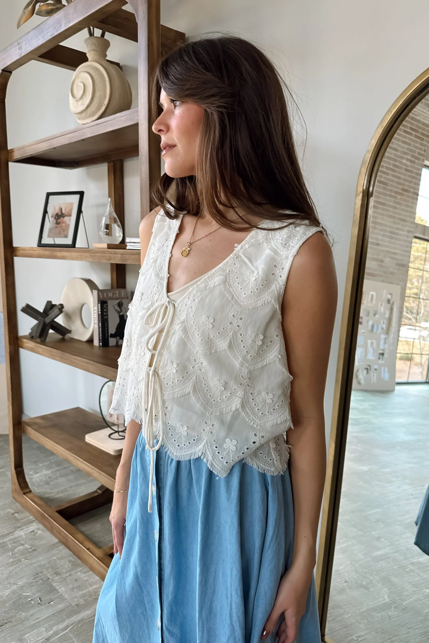 Presley Off White Eyelet Scallop Tie Tank - Image 2