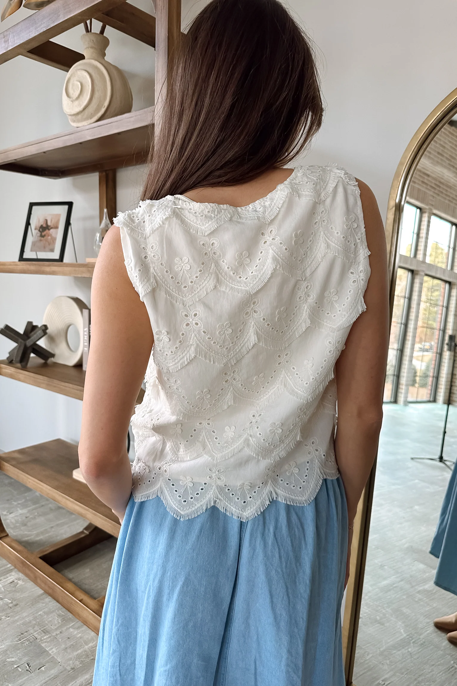 Presley Off White Eyelet Scallop Tie Tank - Image 4