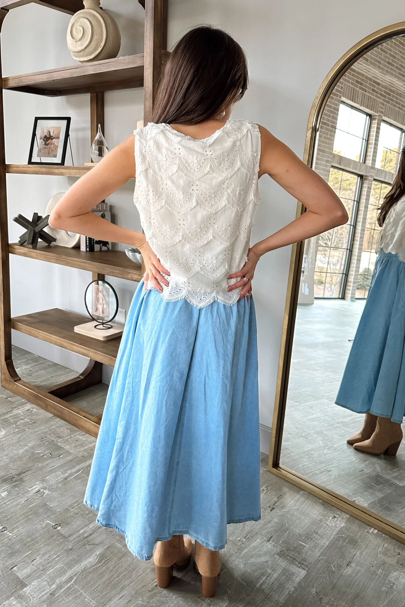 Presley Off White Eyelet Scallop Tie Tank - Image 7
