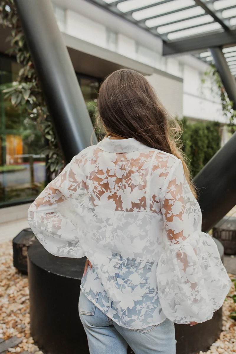 Queen Anne's Lace Top In White - Image 3