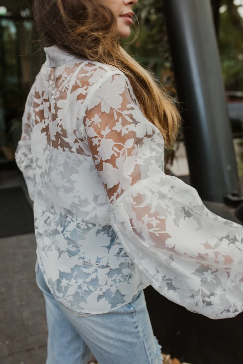 Queen Anne's Lace Top In White - Image 4