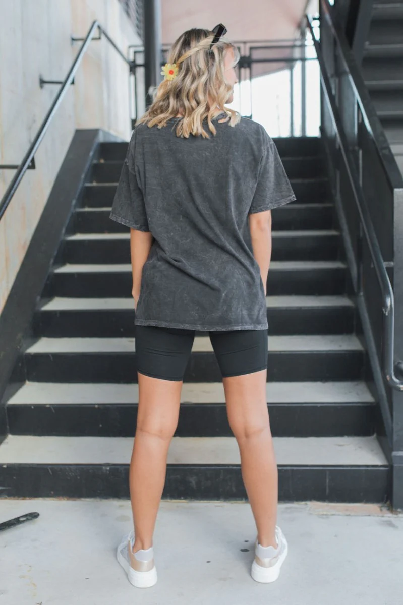 Queen Of Hearts Graphic Tee - Image 6