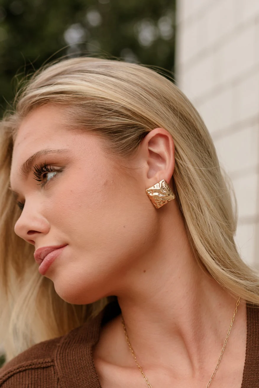 Rachelle Gold Hammered Square Studs - Image 2