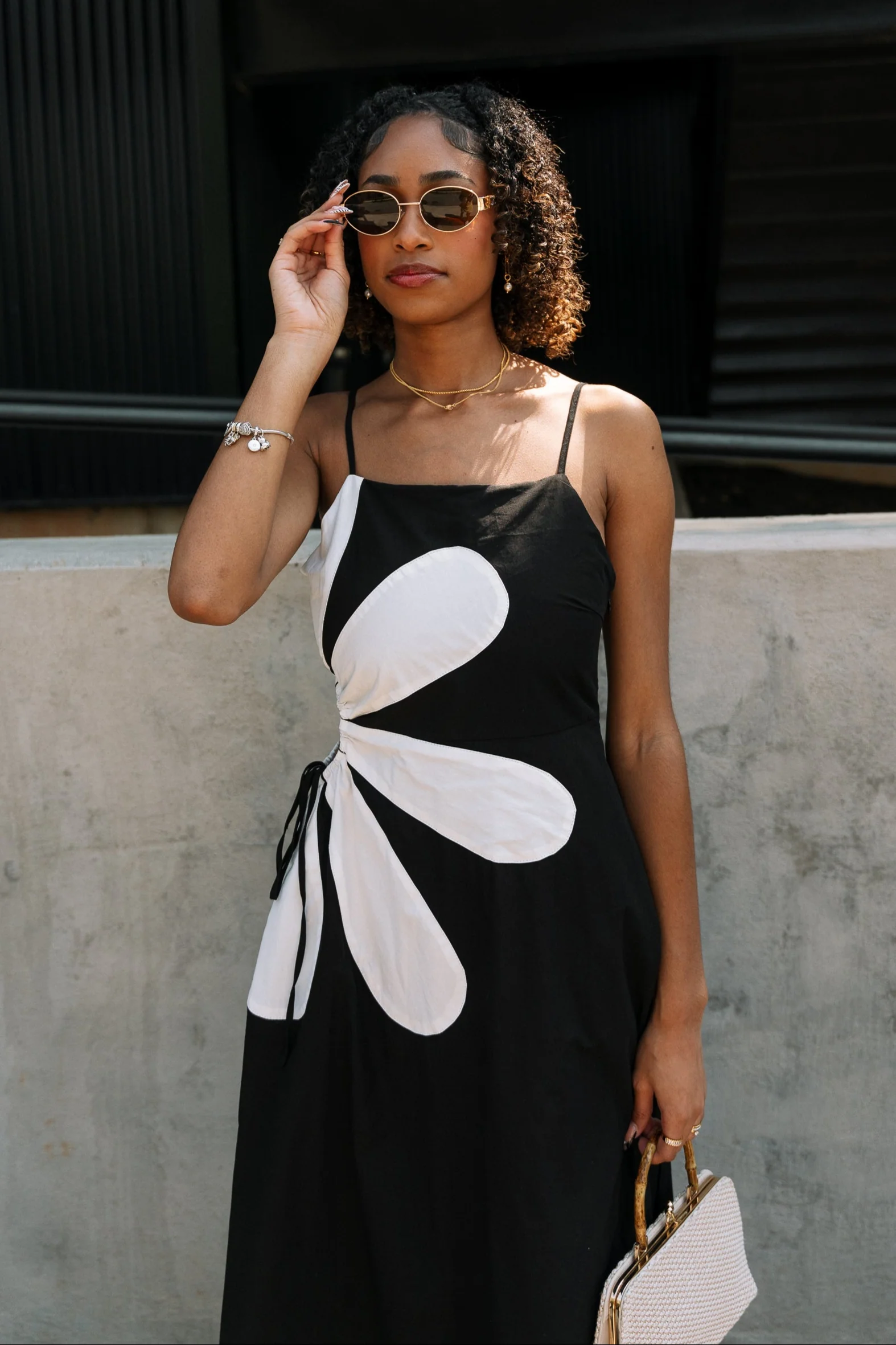 Raya Black & White Floral Key Hole Midi Dress - Image 2