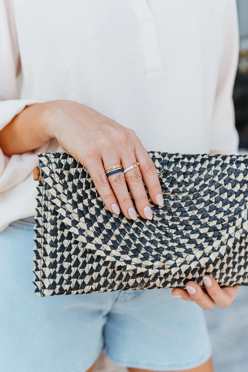 Ready For Sunshine Straw Purse - Image 2