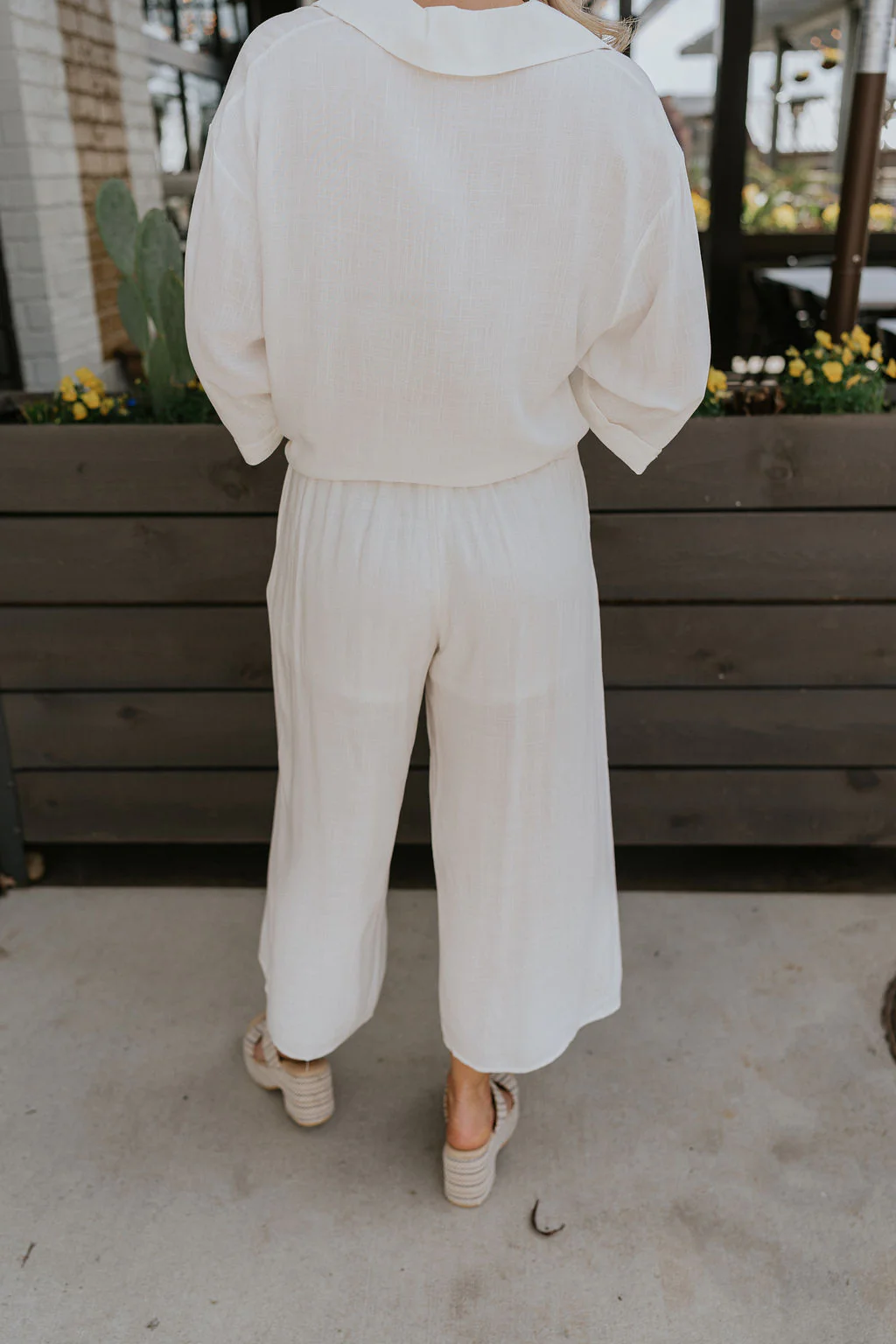 Rebecca Ivory Linen Cropped Pants - Image 6