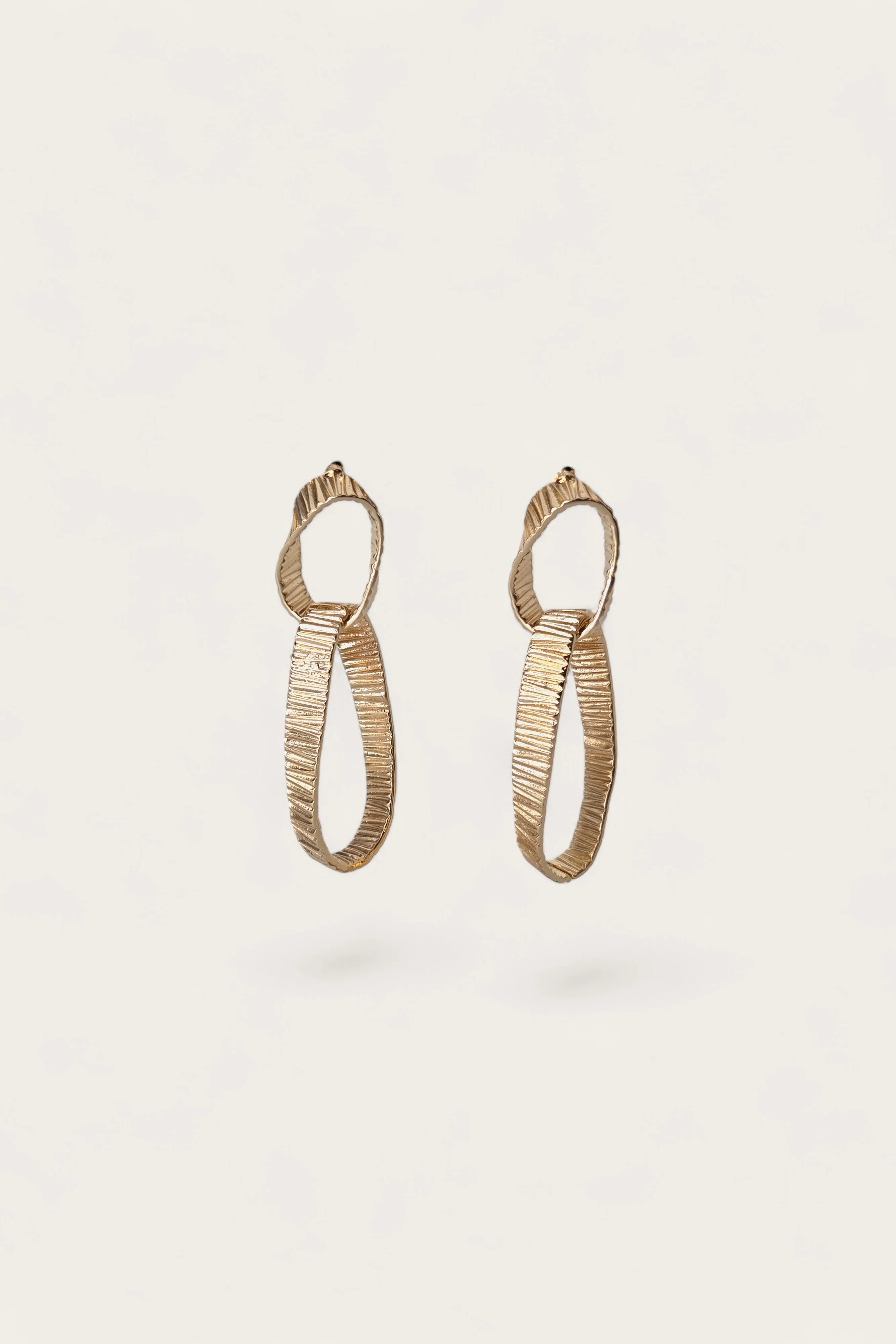 Regina Gold Ribbed Dangle Earrings - Image 2