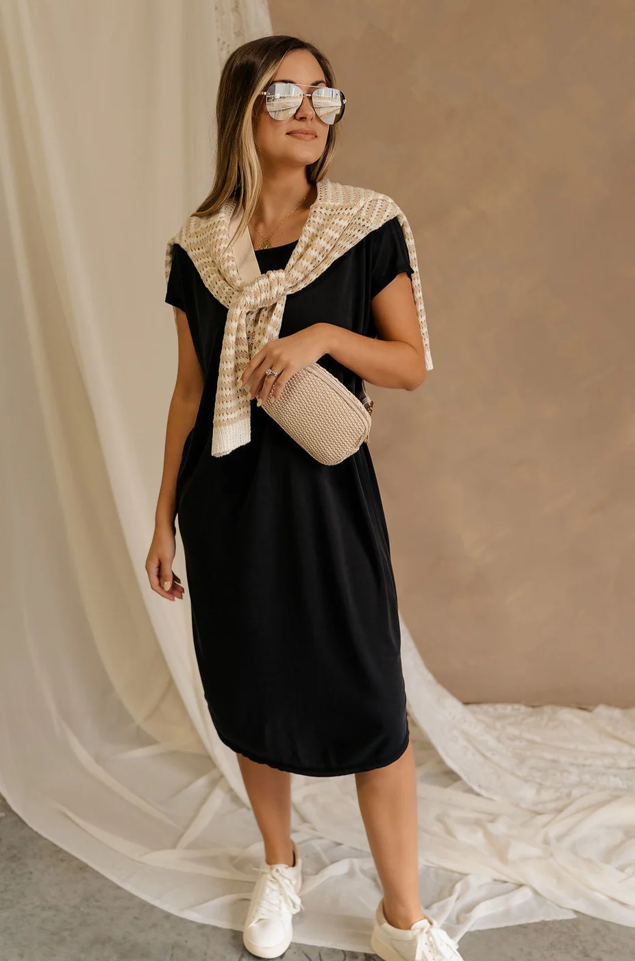 Remy Black Short Sleeve Midi Dress - Image 2