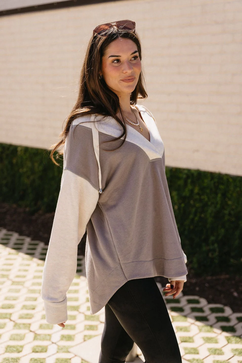 Reya Grey & Cream Color Block Sweatshirt - Image 5