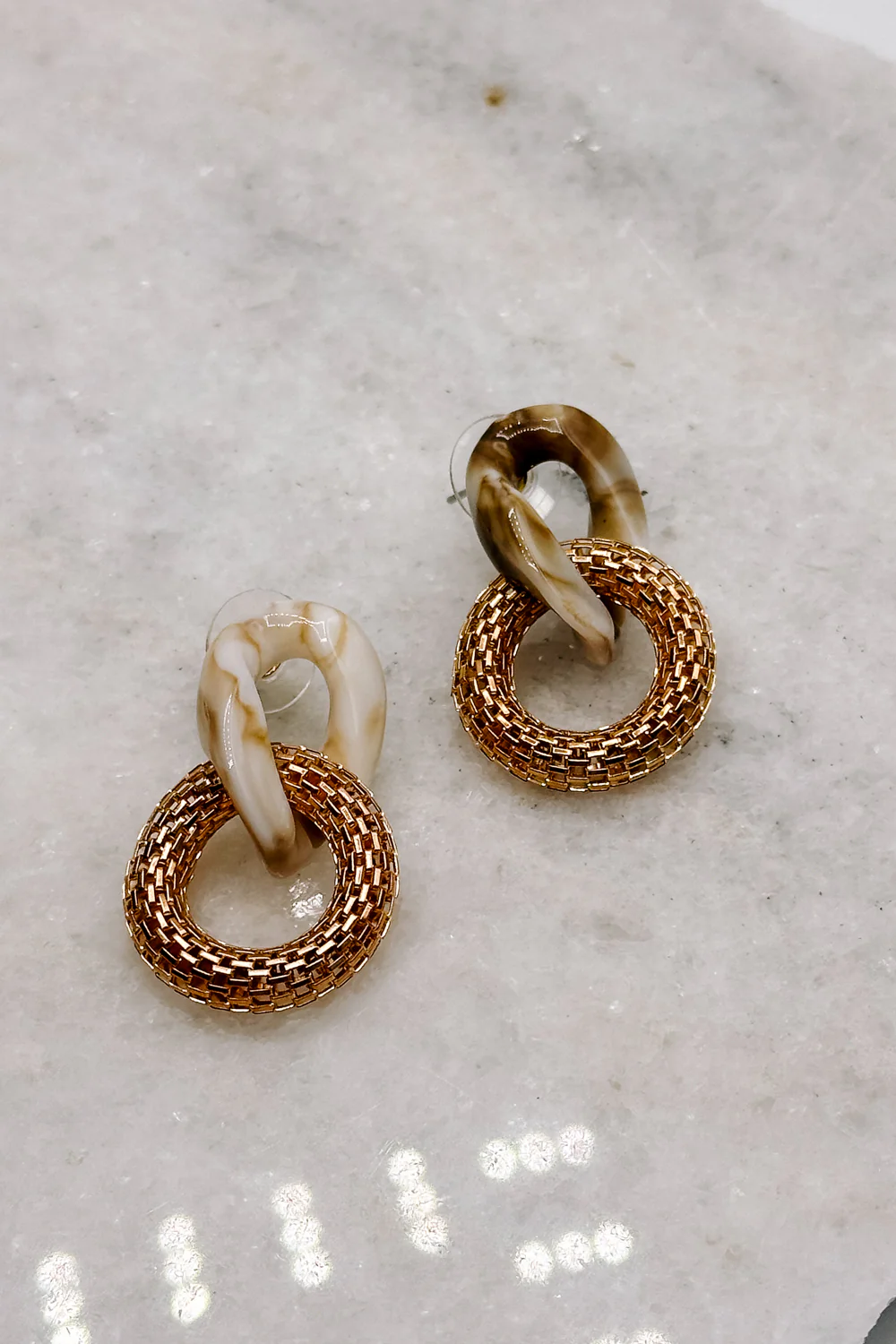 Rhea Natural & Gold Dangle Earring