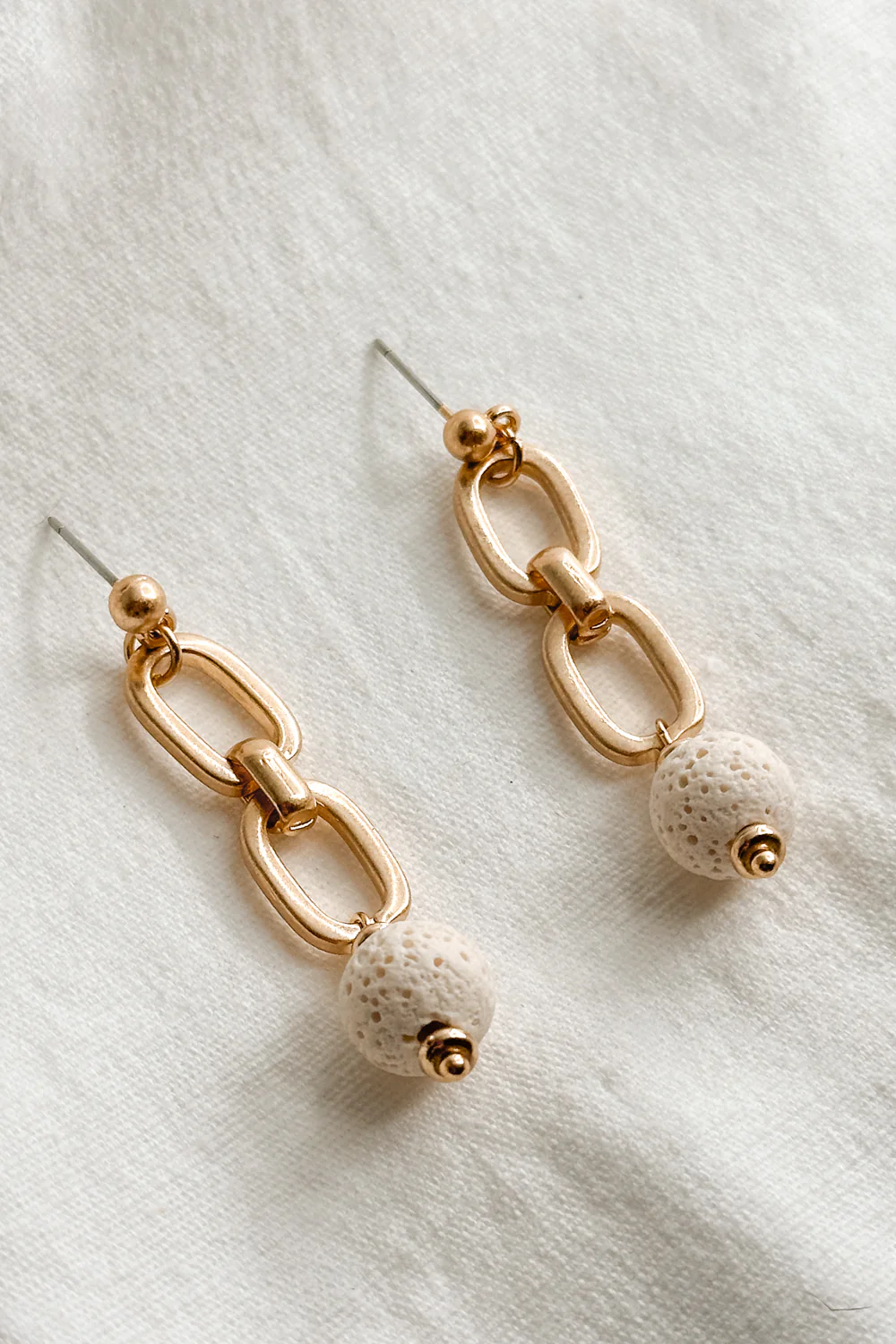 Rhodes Gold & Cream Chain Dangle Earring