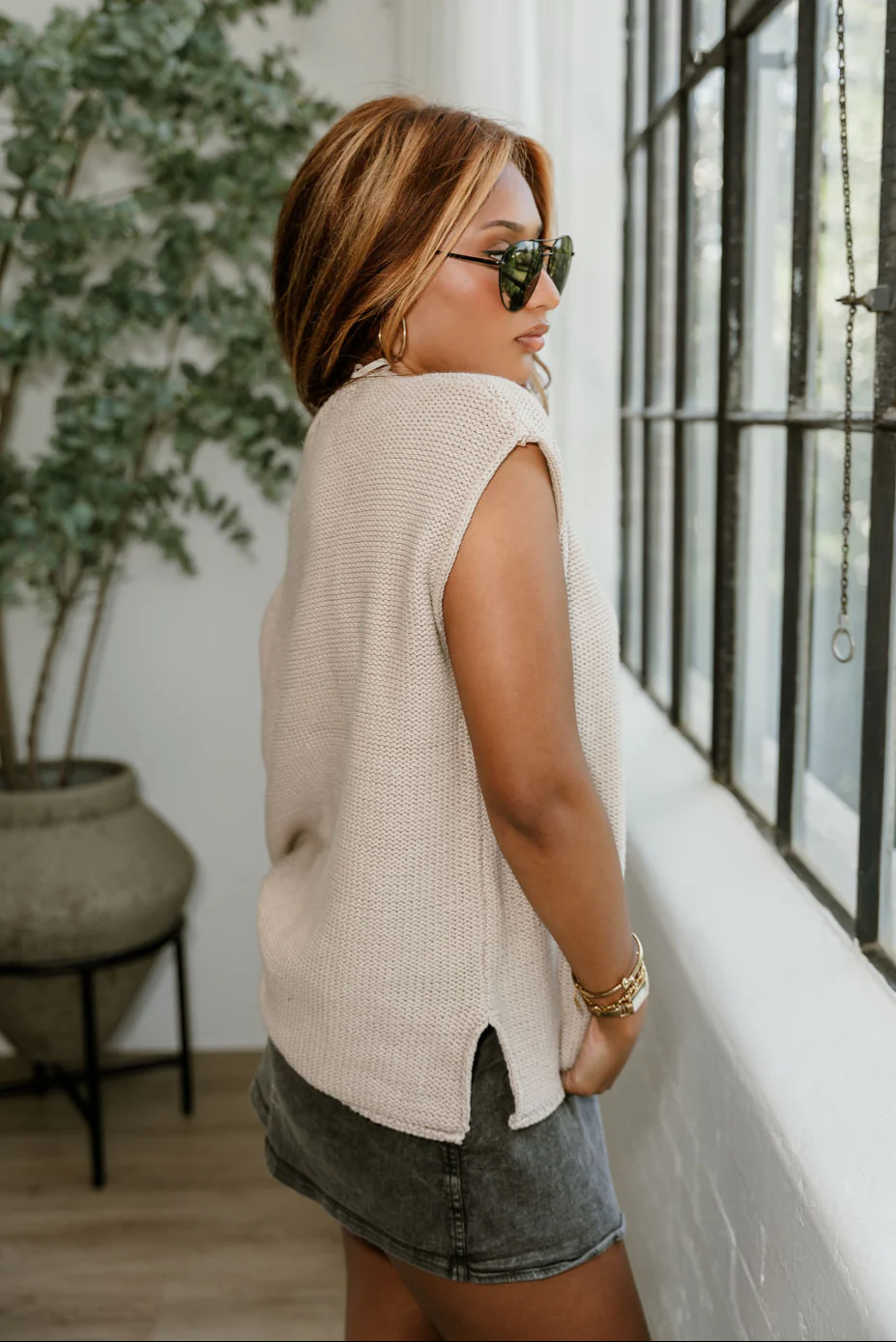 Rima Cream Sleeveless Sweater - Image 5
