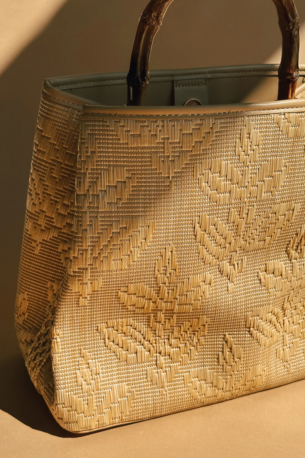 Riviera Natural Floral & Bamboo Handle Purse - Image 11