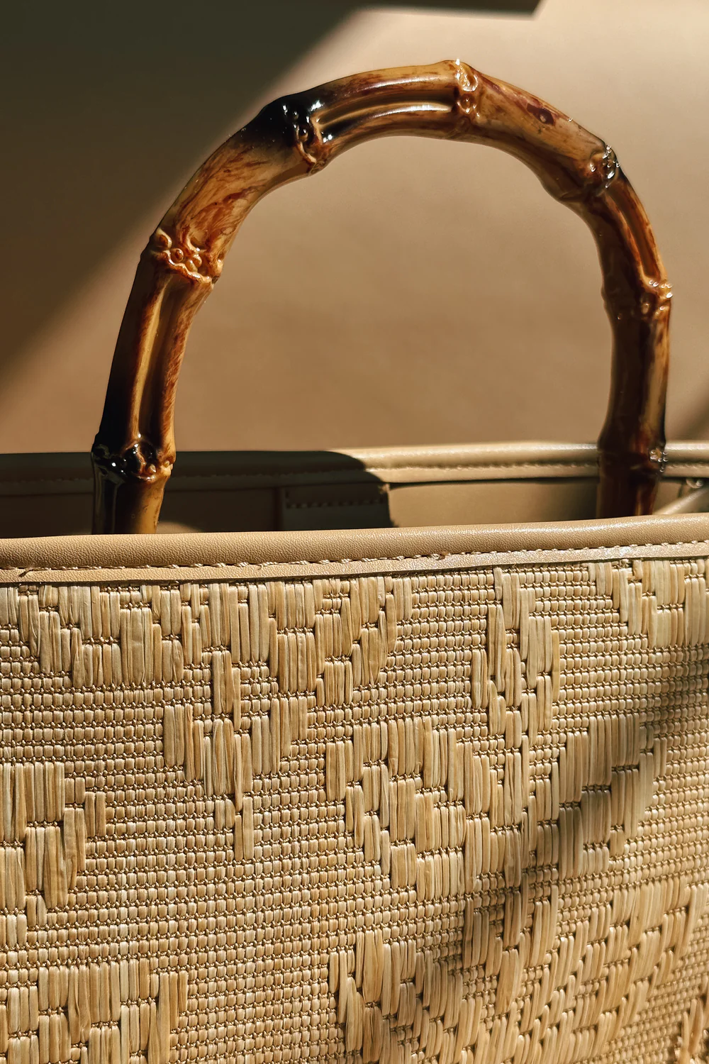 Riviera Natural Floral & Bamboo Handle Purse - Image 3