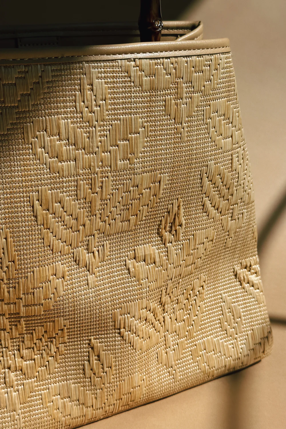 Riviera Natural Floral & Bamboo Handle Purse - Image 7