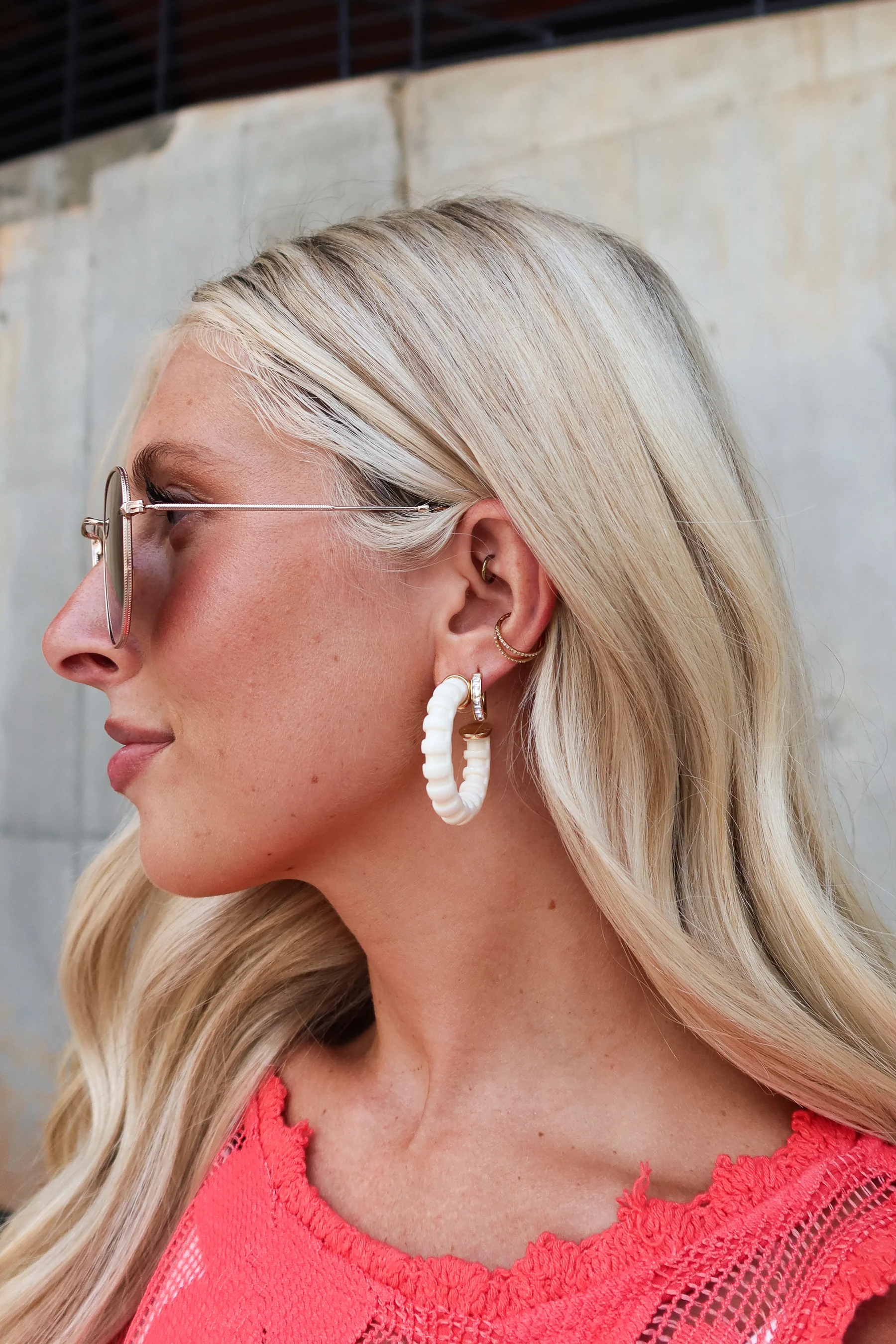 Rory Cream Ribbed Hoop Earrings - Image 2