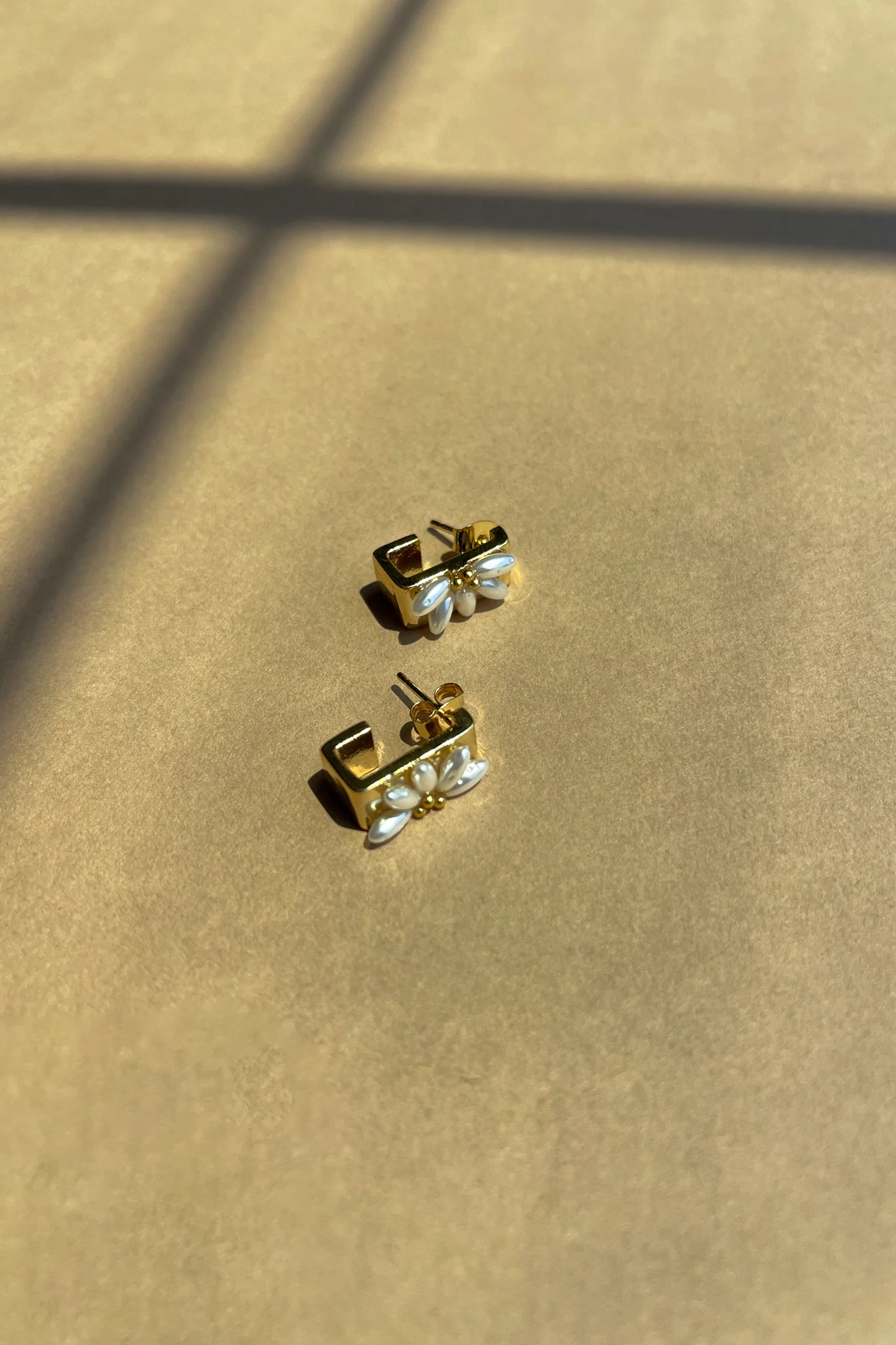 Rosie Gold & Pearl Flower Square Huggie Earring - Image 2