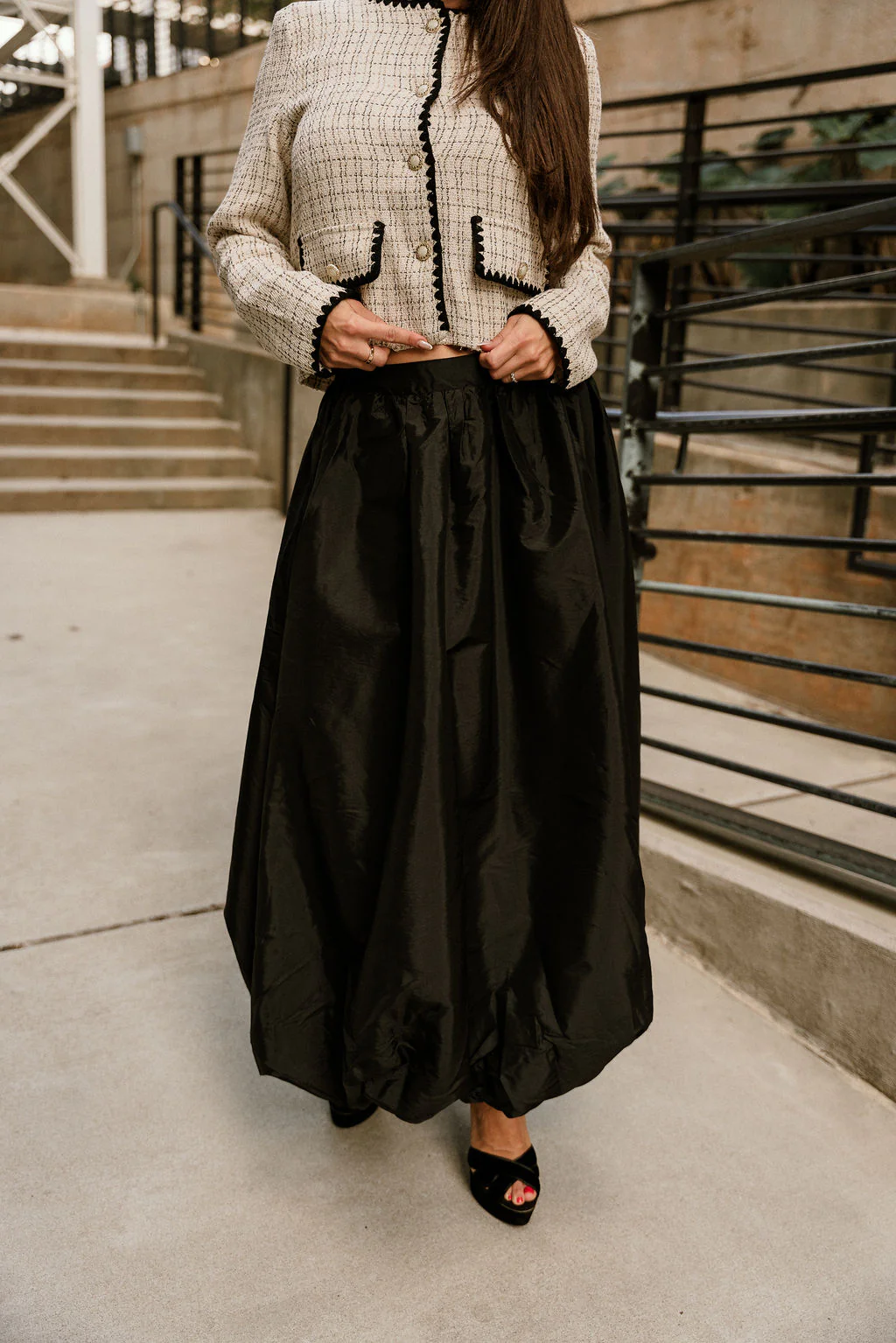 Leighton Black Bubble Midi Skirt - Image 3
