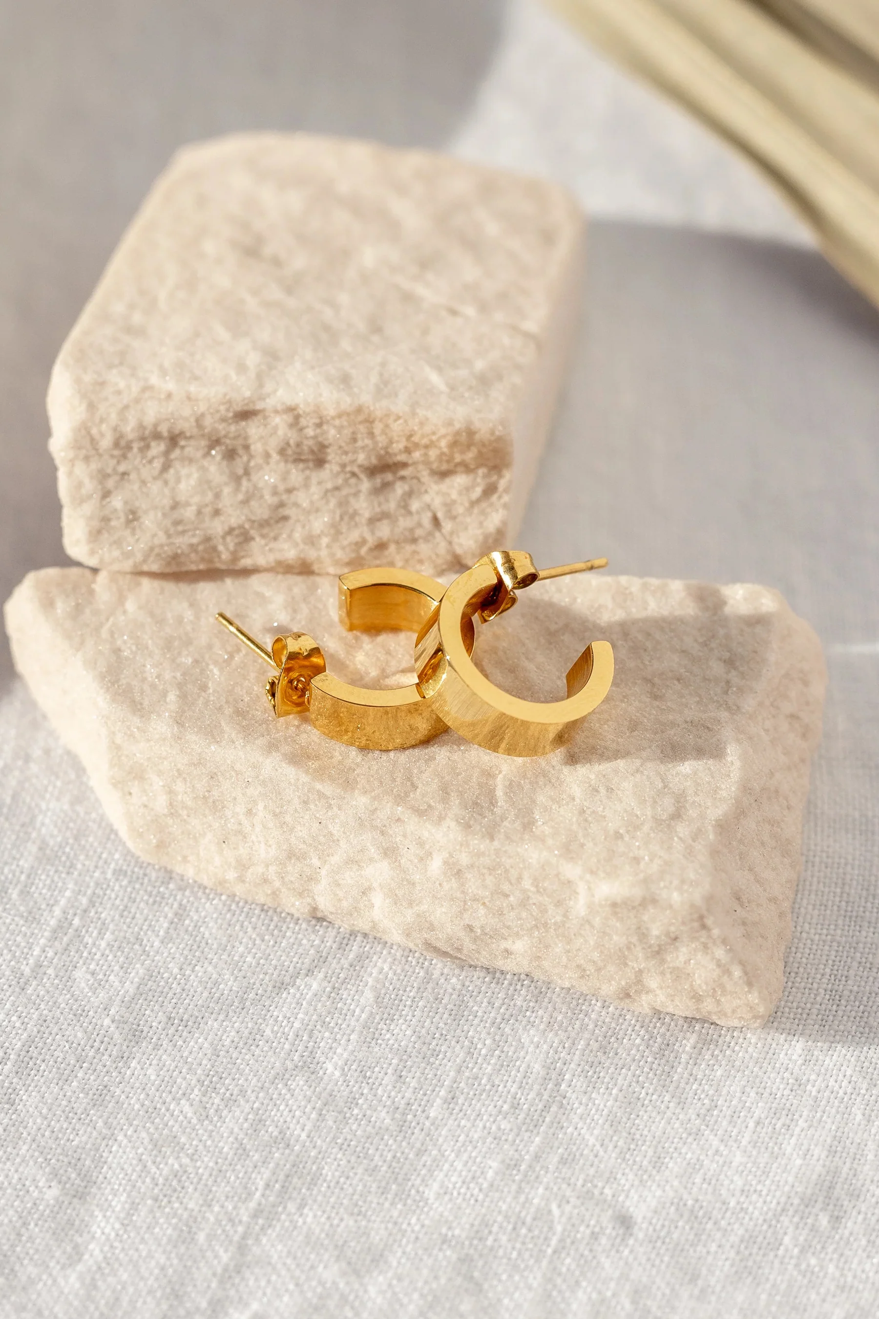 ALCO Sable Gold Mini Hoop Earring