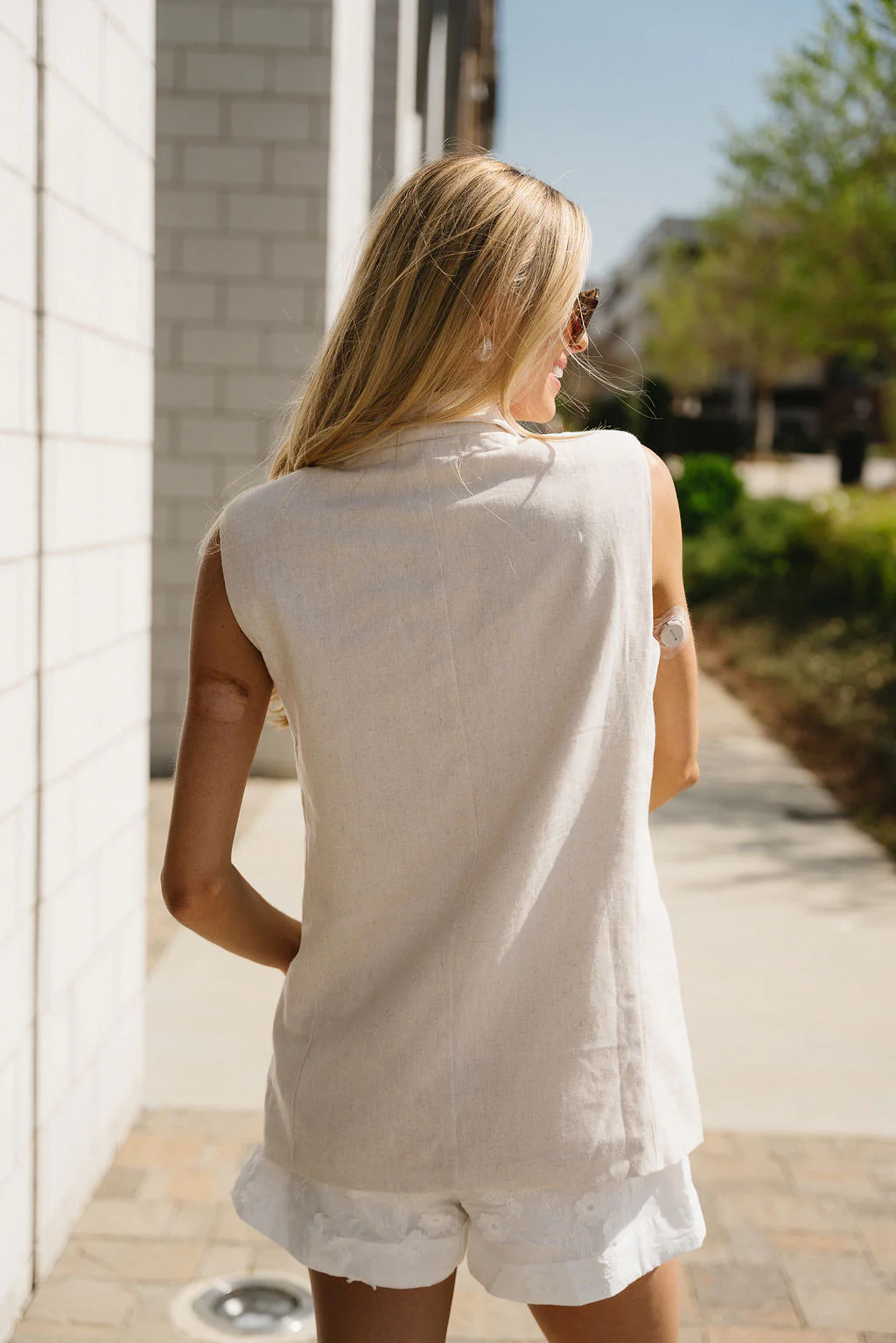 Sarah Natural Linen Collar Neckline Vest - Image 4