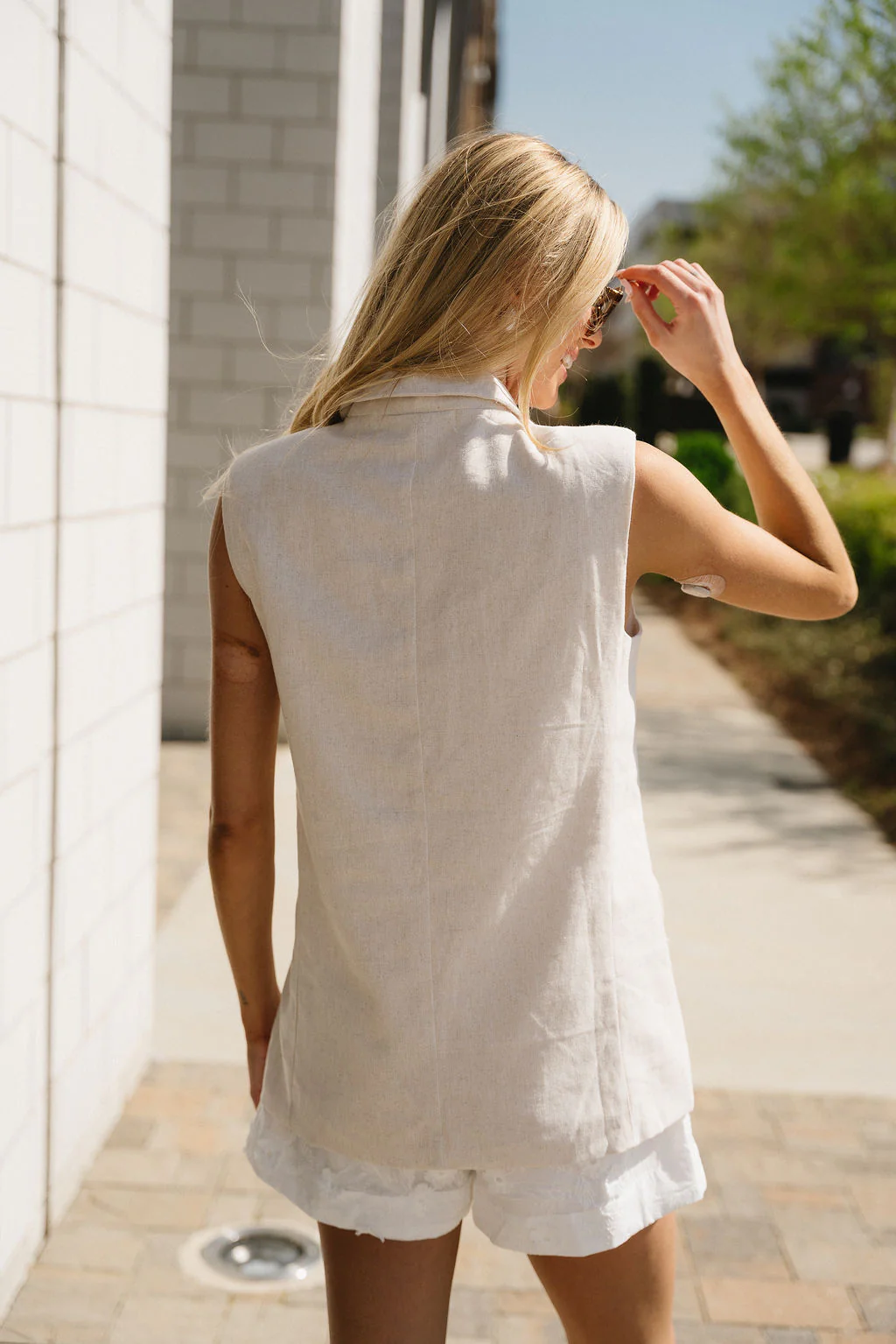Sarah Natural Linen Collar Neckline Vest - Image 8