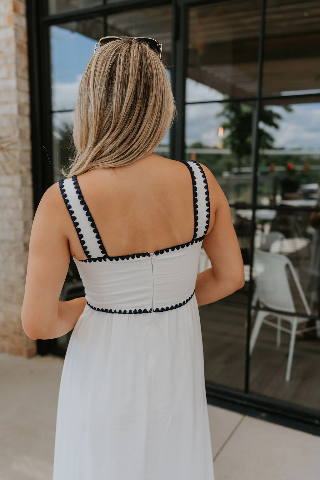 Saylor White & Navy Scallop Midi Dress - Image 5