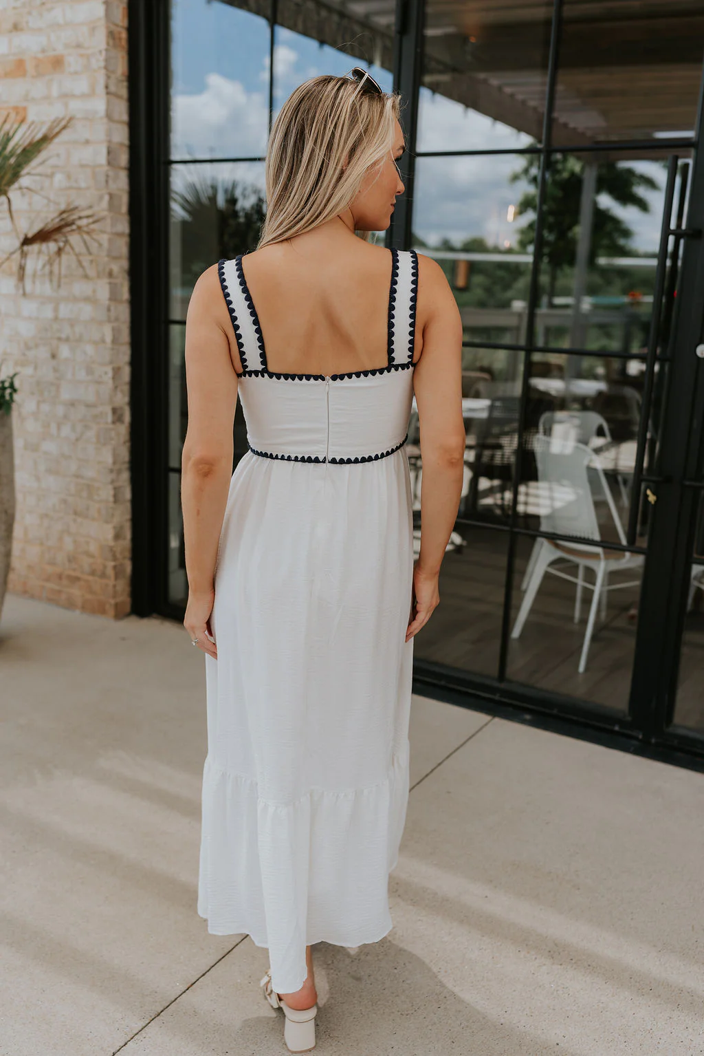 Saylor White & Navy Scallop Midi Dress - Image 9