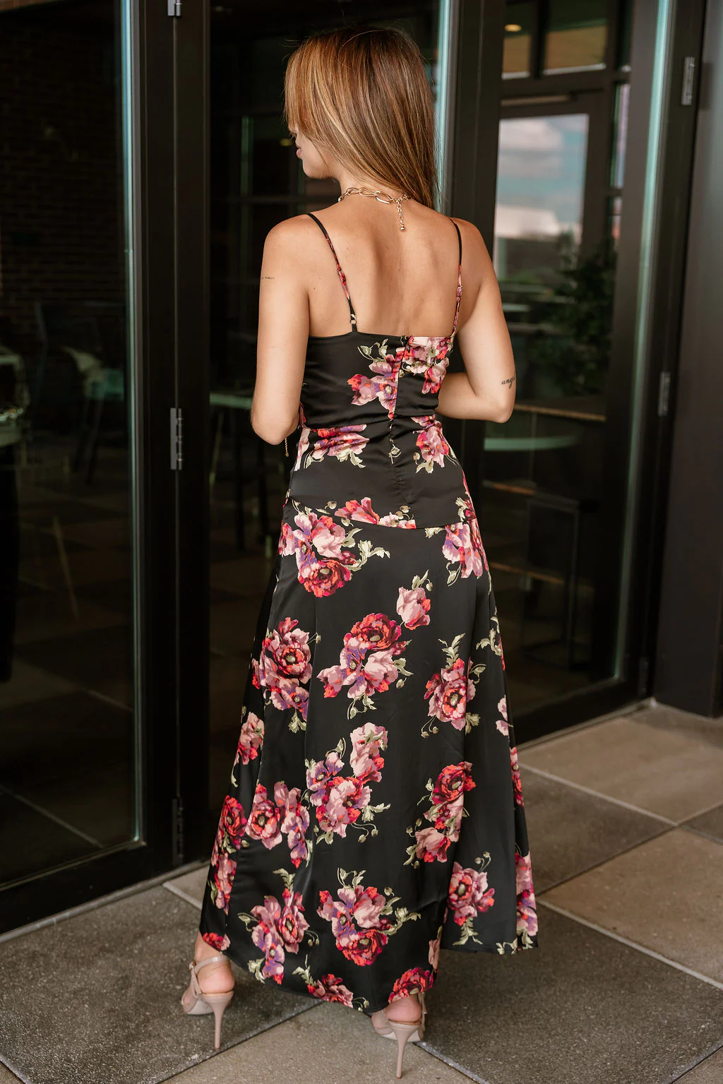Scarlet Black Multi Floral Satin Midi Dress - Image 11