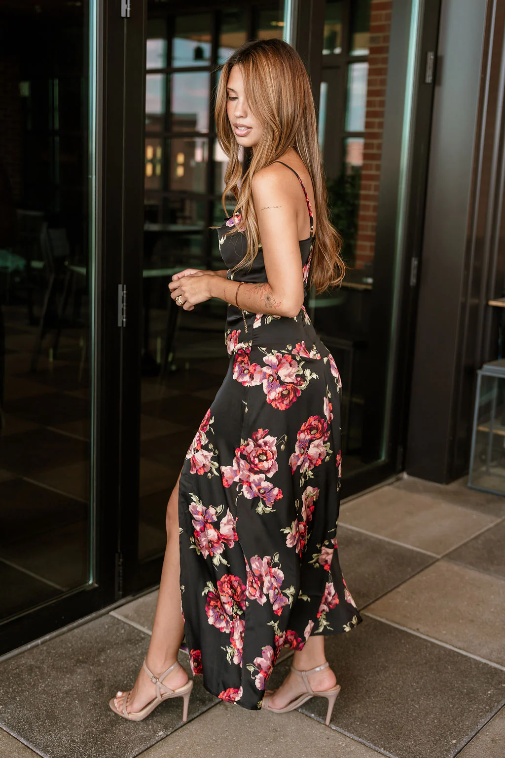 Scarlet Black Multi Floral Satin Midi Dress - Image 3