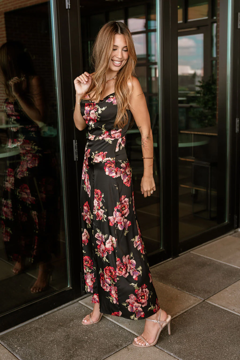 Scarlet Black Multi Floral Satin Midi Dress - Image 9