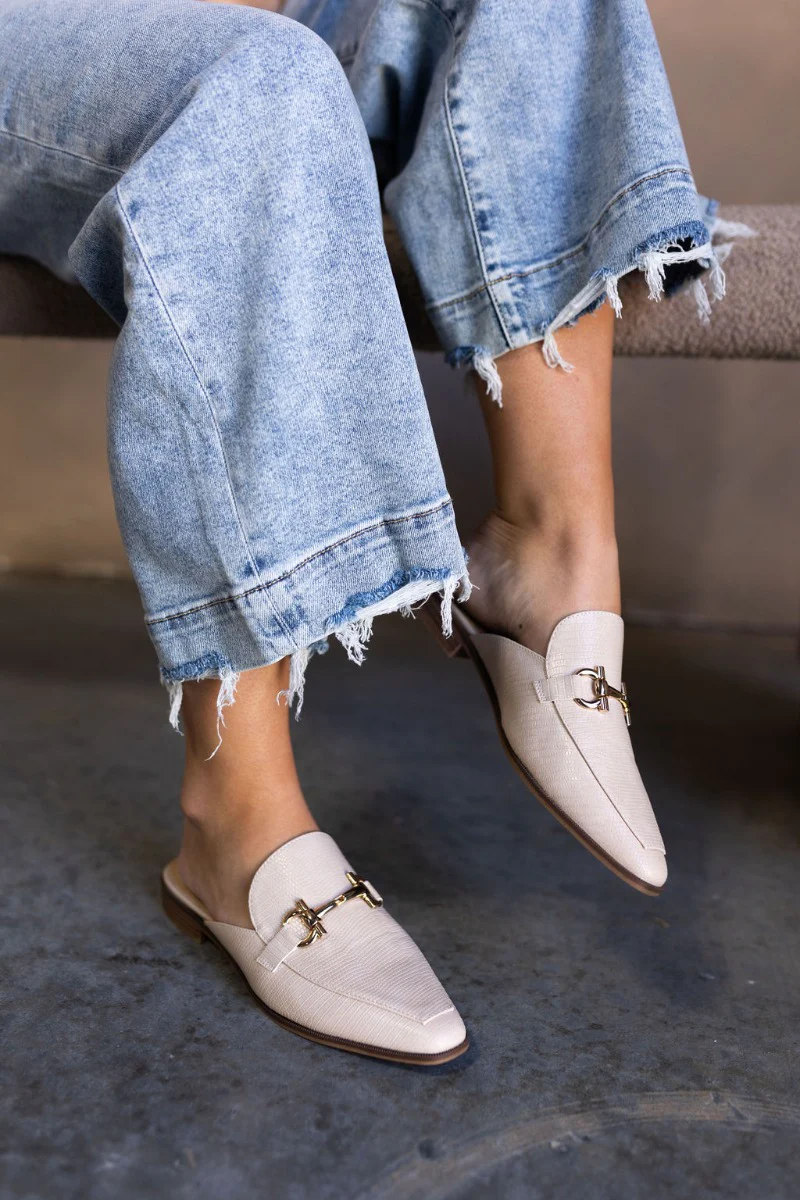 Dirty Laundry Score Lizard Cream Gold Buckle Mule - Image 2