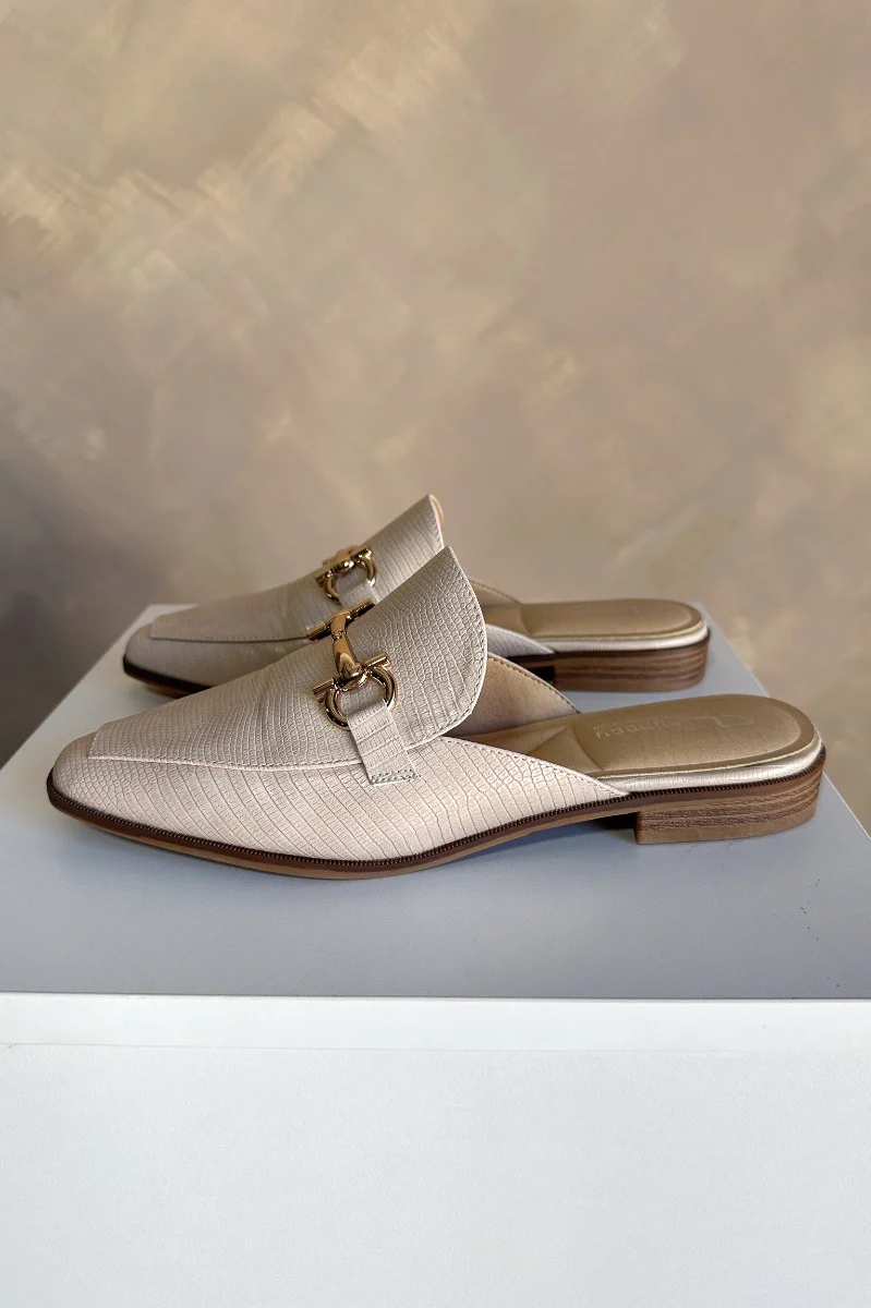 Dirty Laundry Score Lizard Cream Gold Buckle Mule - Image 9