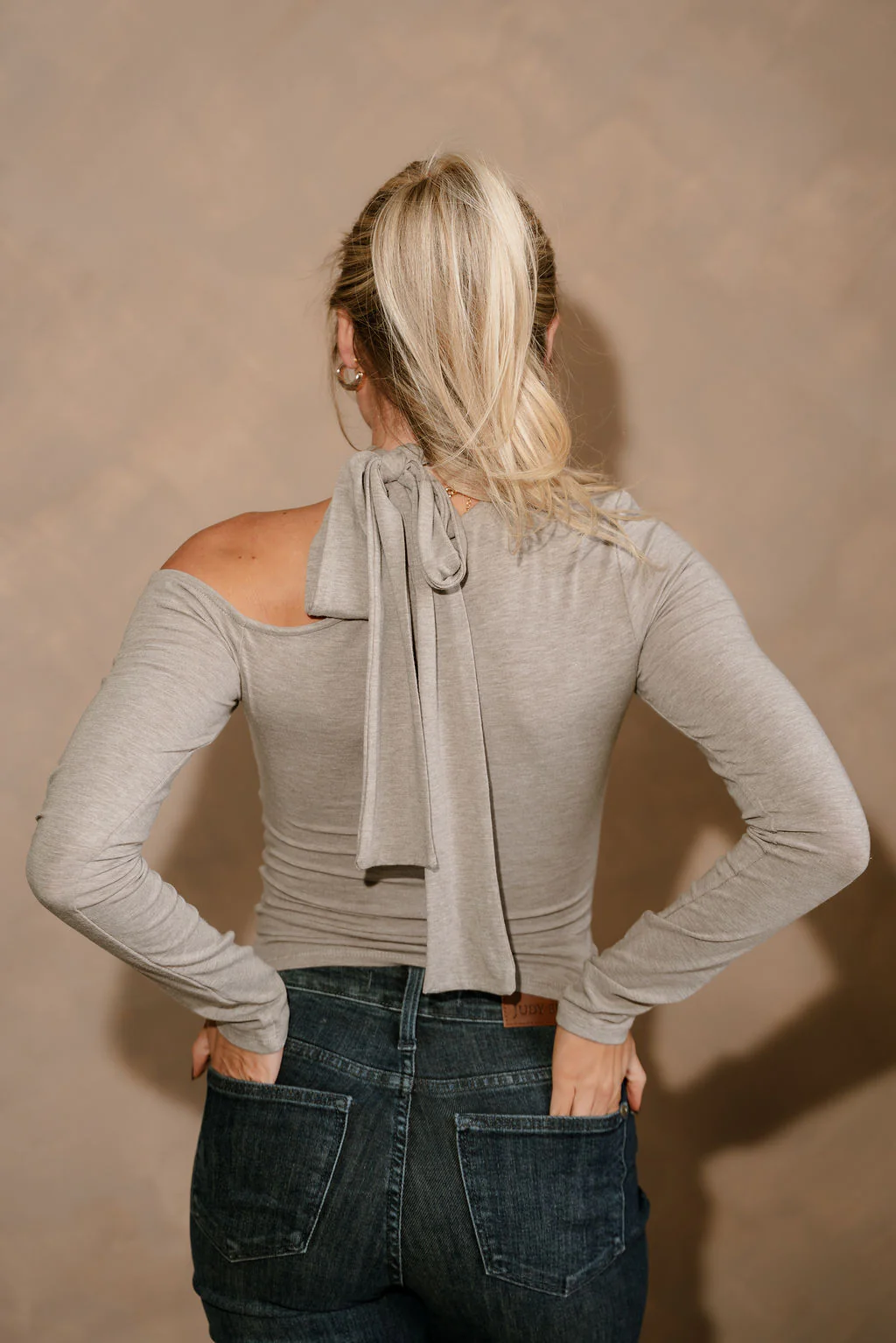 Selah Heather Grey One Shoulder Tie Top - Image 9