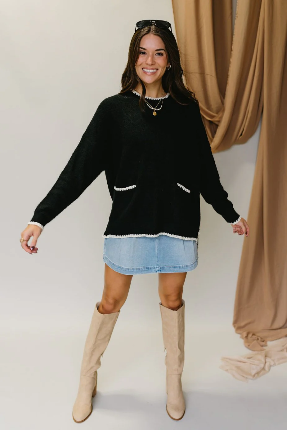 Sia Black & White Scallop Knit Sweater - Image 5