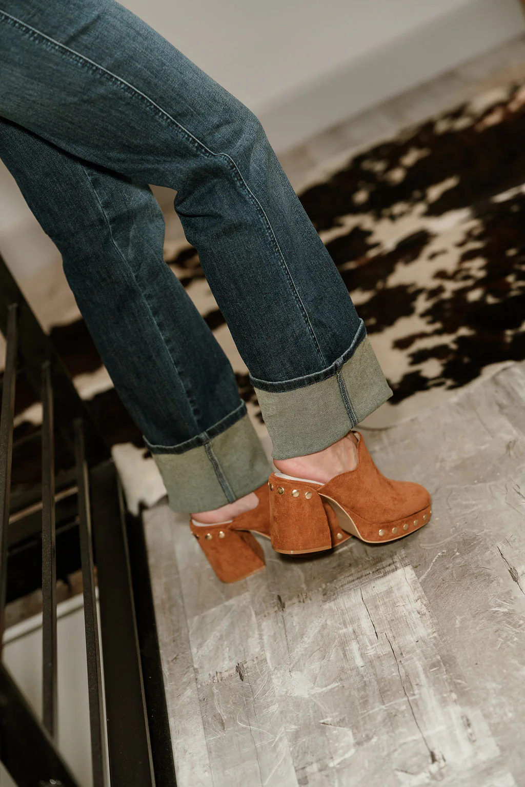Sierra Caramel Suede Platform Clog - Image 2