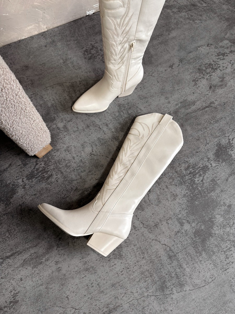 Sierra Cream Western Boots - Image 9
