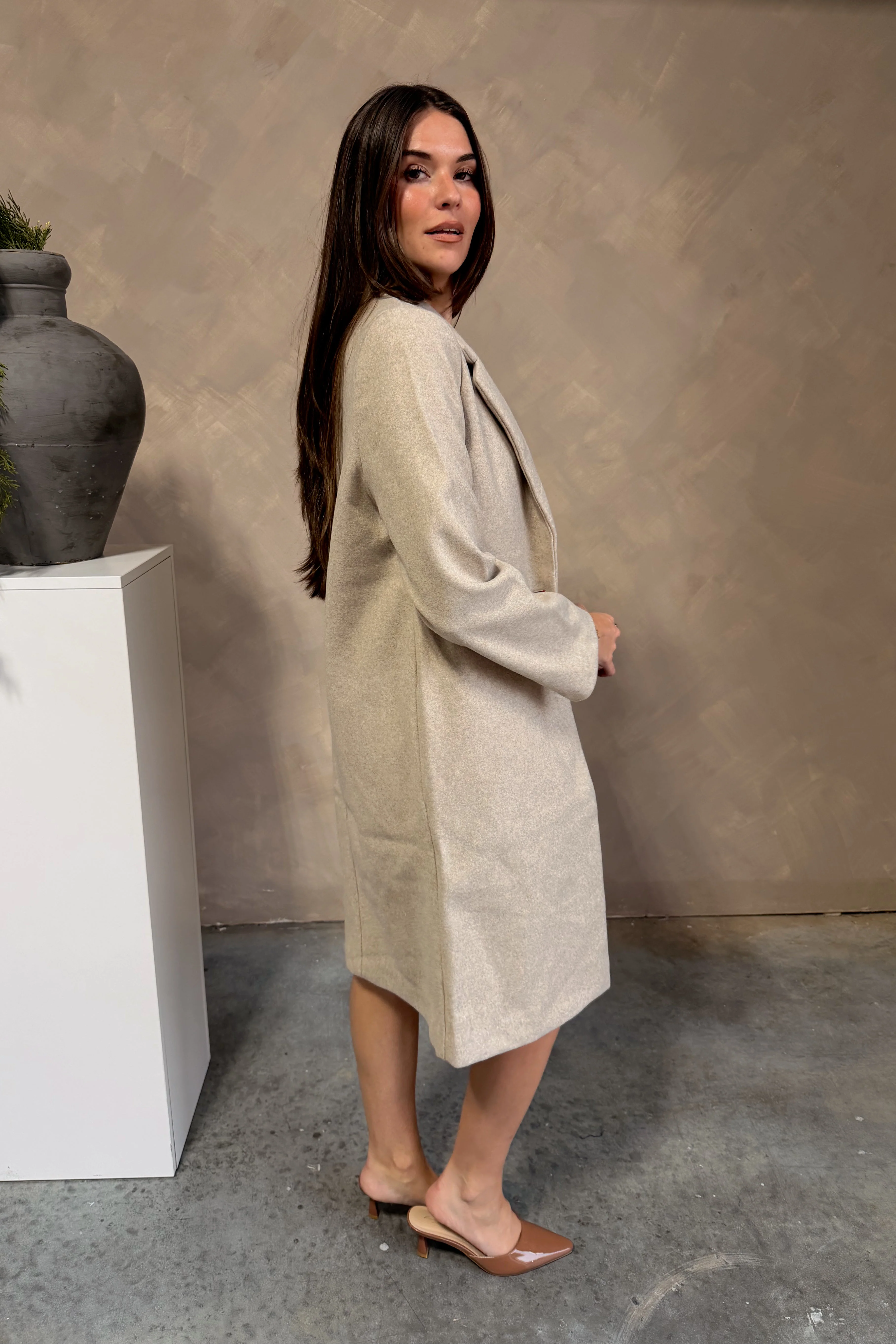 Sloan Oatmeal Collared Midi Coat - Image 8