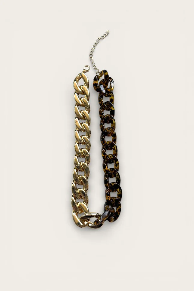 Sloane Gold & Tortoise Chain Necklace - Image 2