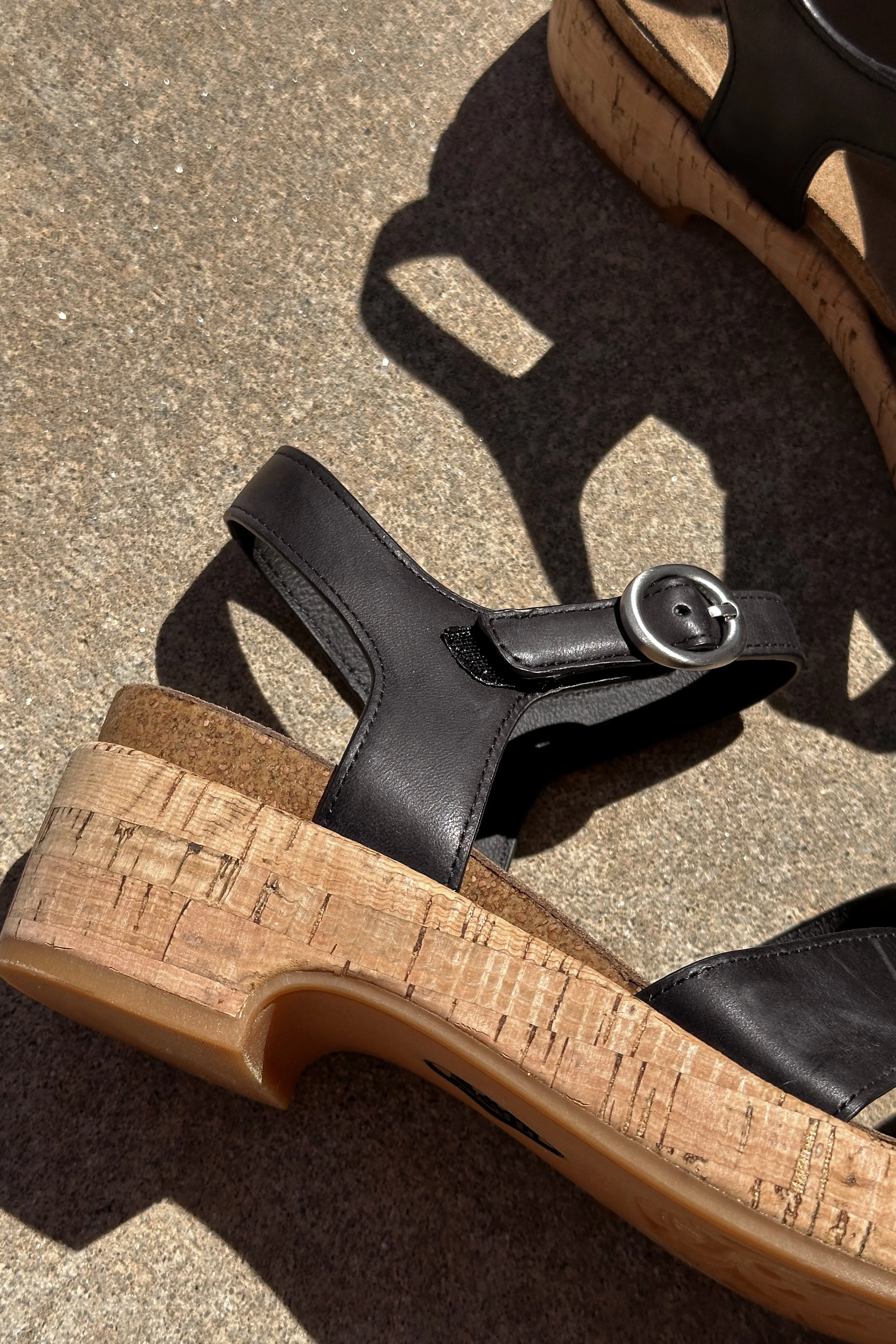 Sofft Capri Black Heel Sandal - Image 2