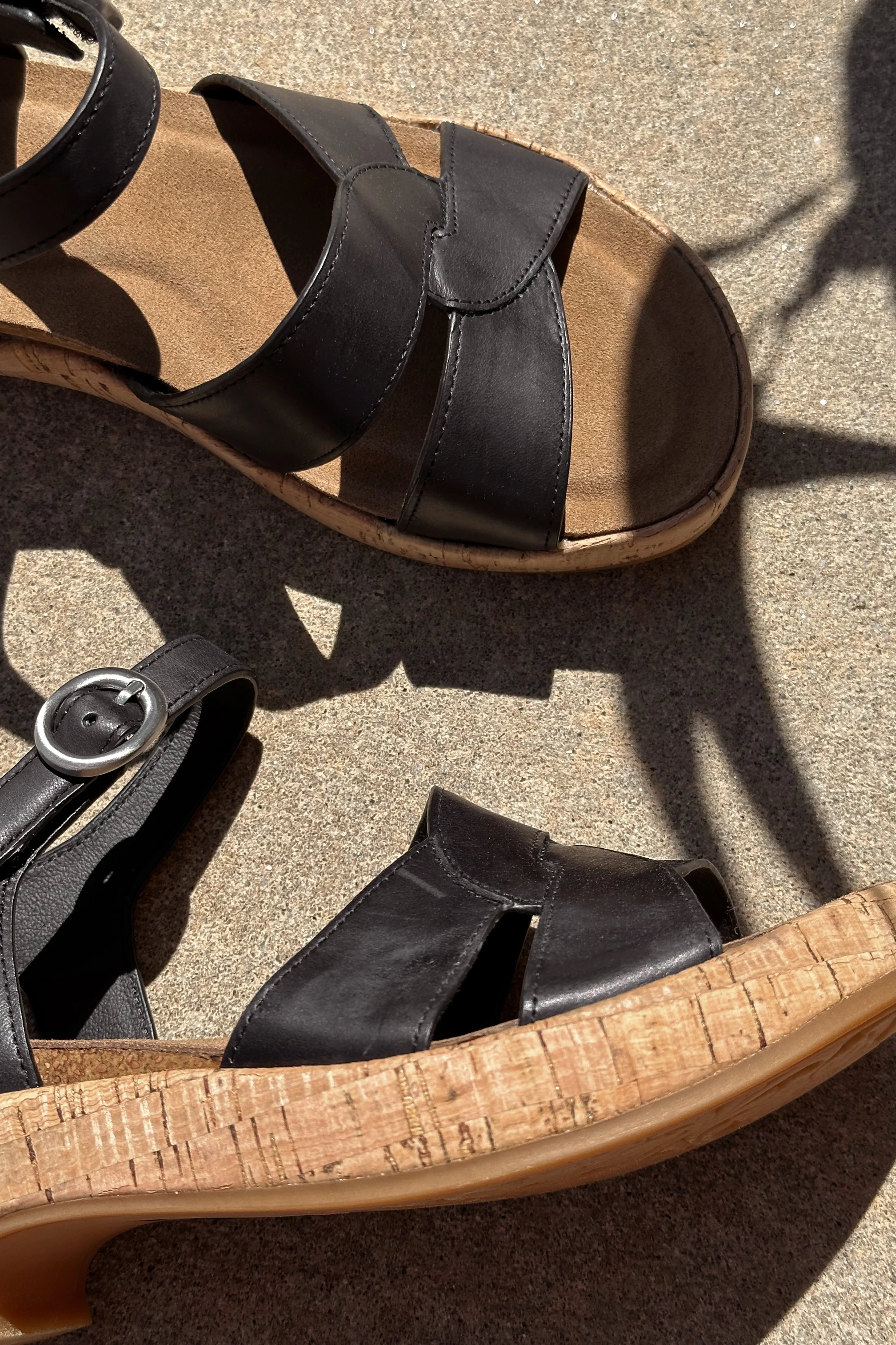 Sofft Capri Black Heel Sandal - Image 3
