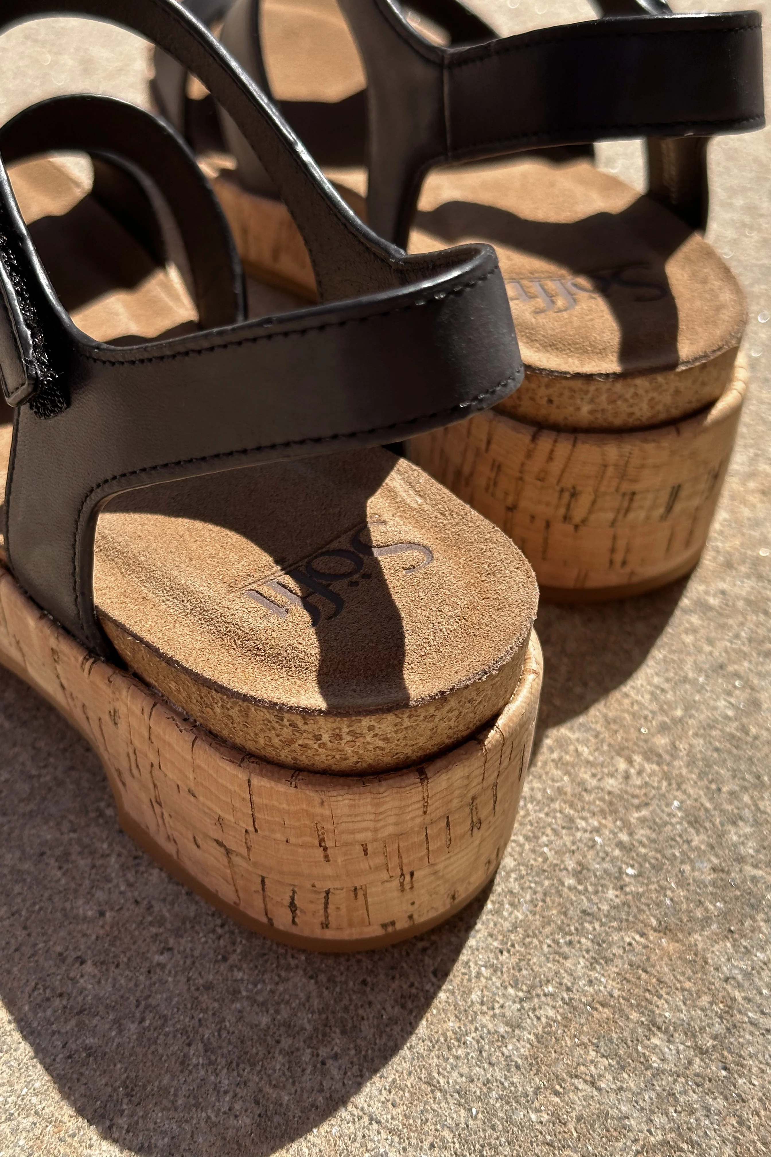 Sofft Capri Black Heel Sandal - Image 4