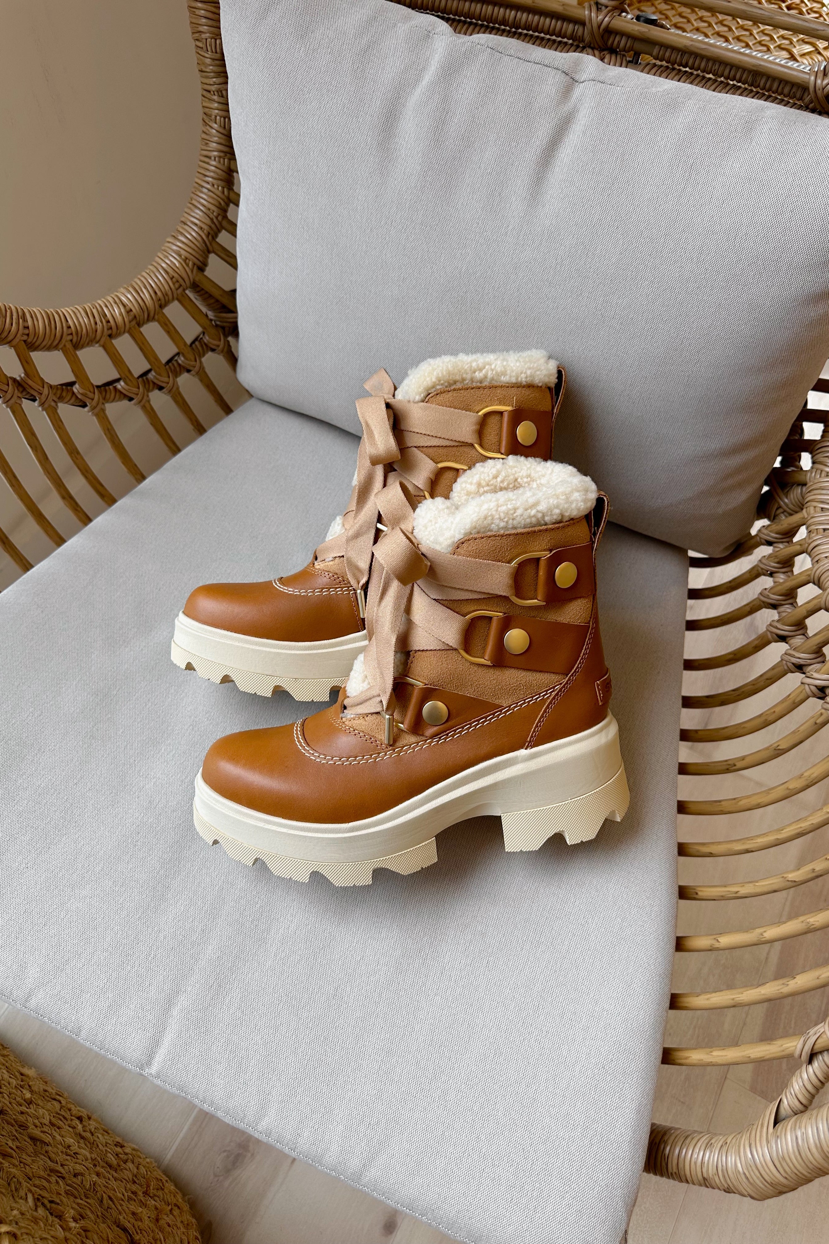 Sorel Joan Frwd Cozy Tawny Buff & Honey White Waterproof Boot - Image 6