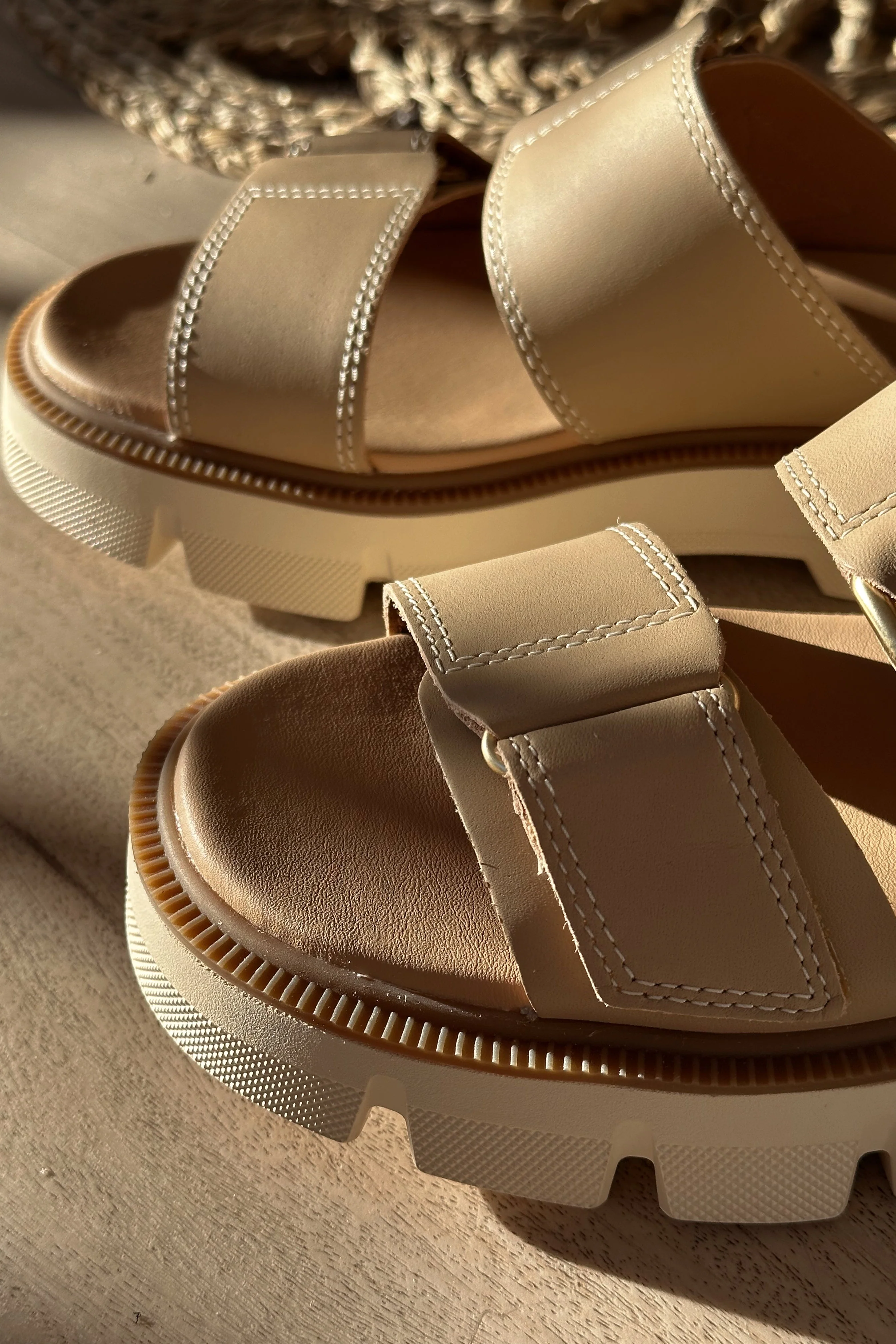 Sorel Rein CB Slide Honest Beige Bleached Ceramic Sandal - Image 4