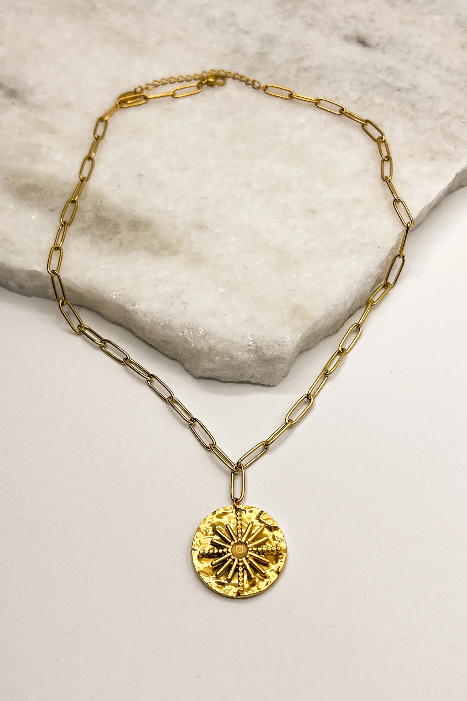 Starburst Gold Chain Link Necklace - Image 2