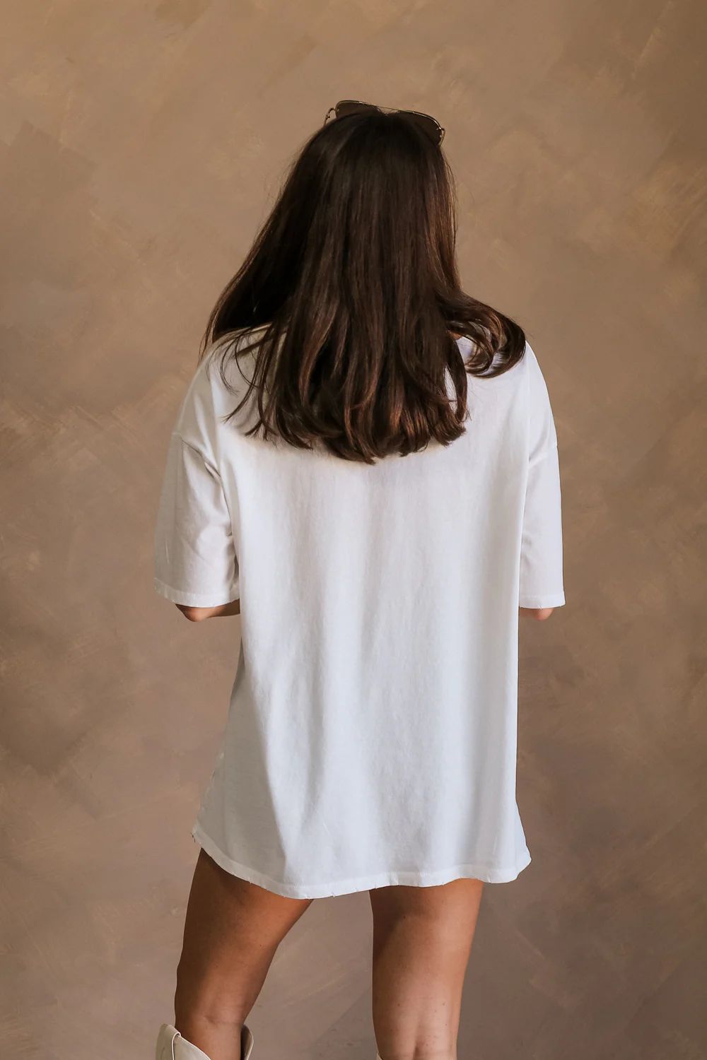 Stars and Birds White Distressed Graphic Top - Image 10