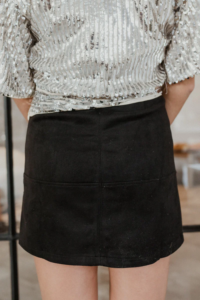 Static Radio Skirt In Black - Image 4