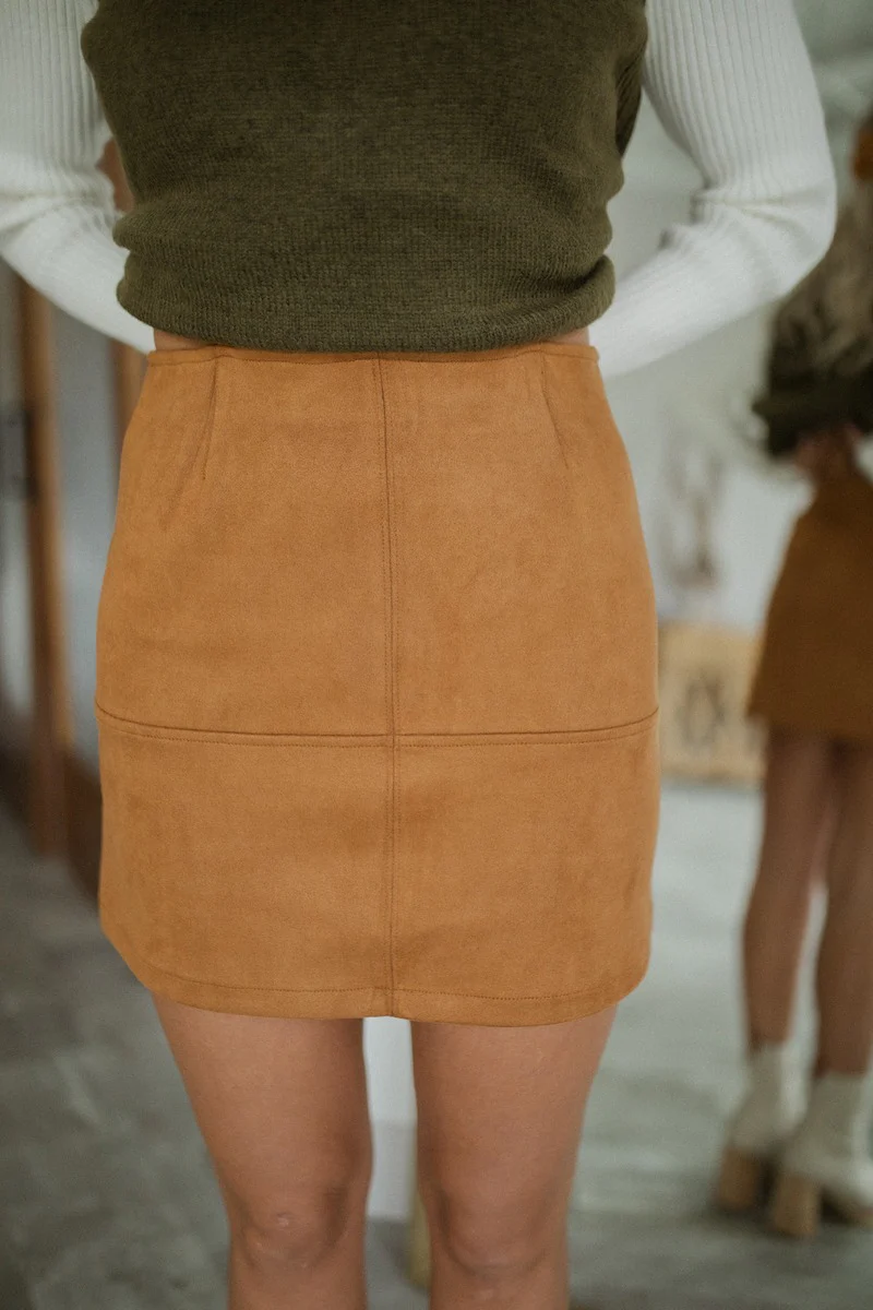 Static Radio Skirt in Cognac - Image 3
