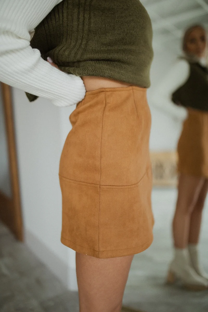 Static Radio Skirt in Cognac - Image 4
