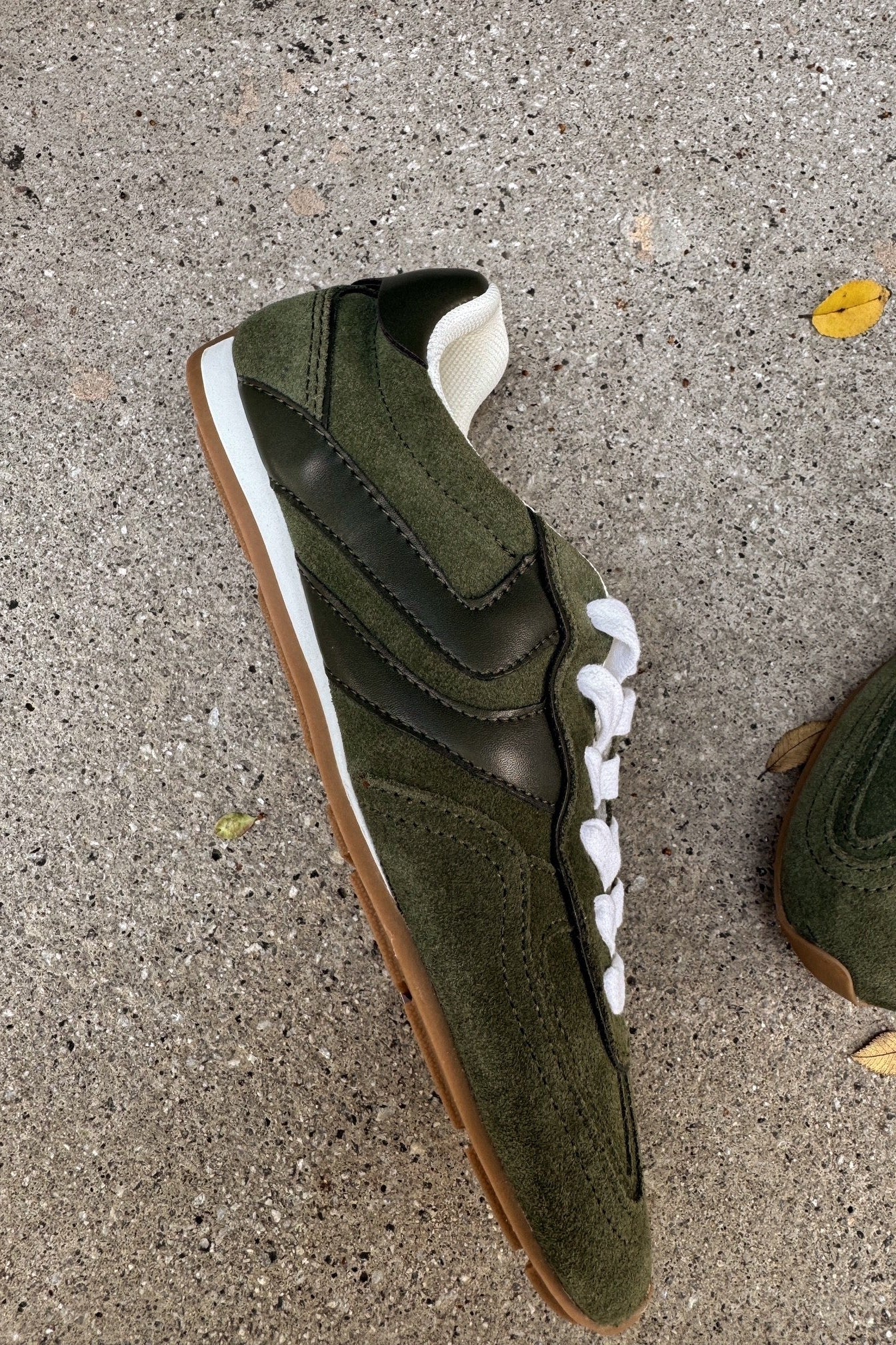 Steve Madden Abbi Olive Suede Sneaker - Image 6